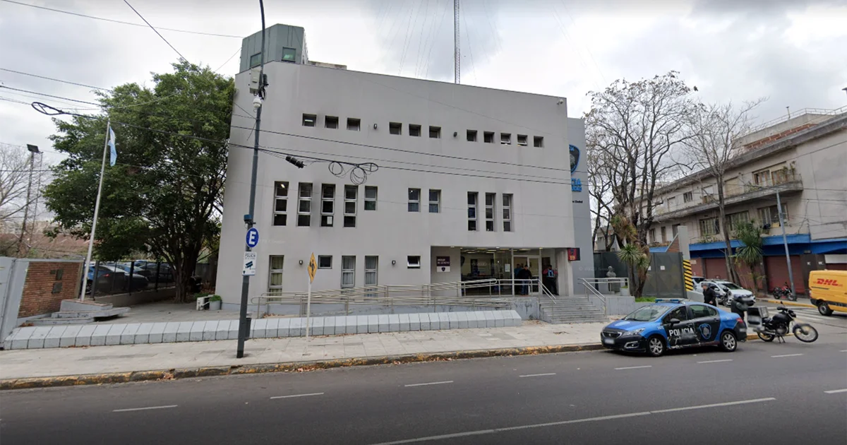 se escaparon cuatro detenidos de una comisaría en Caballito y dos de ellos fueron recapturados