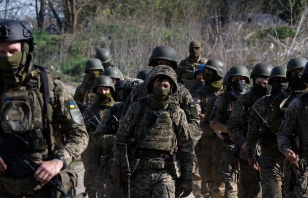 Ucrania anunció una investigación por la ejecución de 16 prisioneros de guerra a manos del ejército ruso